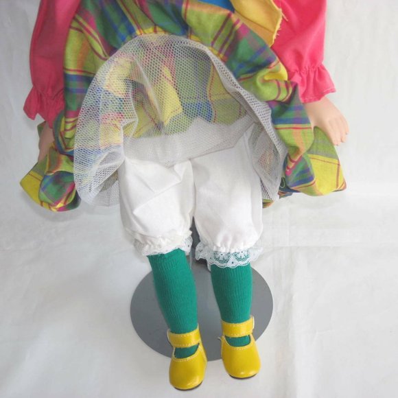 VINTAGE 1992 JC PENNEY GREEN EYES PORCELAIN DOLL - Picture 3 of 8